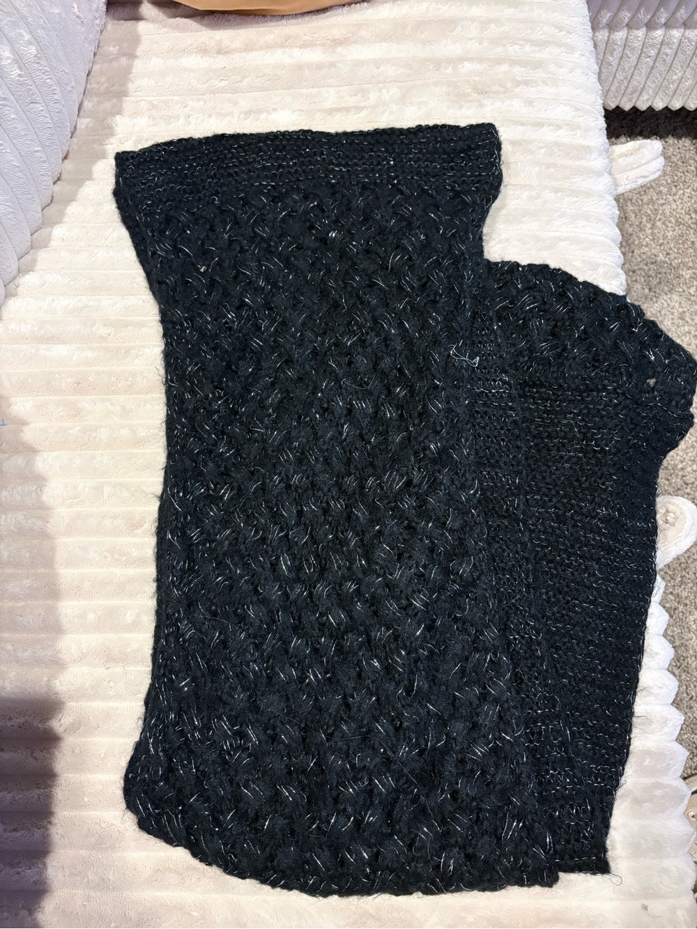 Black Chunky Knit Women’s Sweater scarf